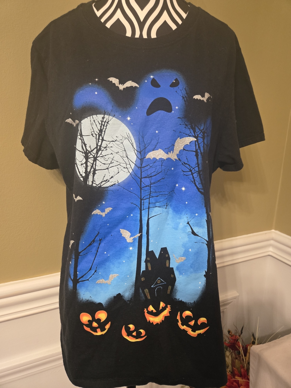 Kids Black Halloween Graphic Tee with Blue Night Scene XL